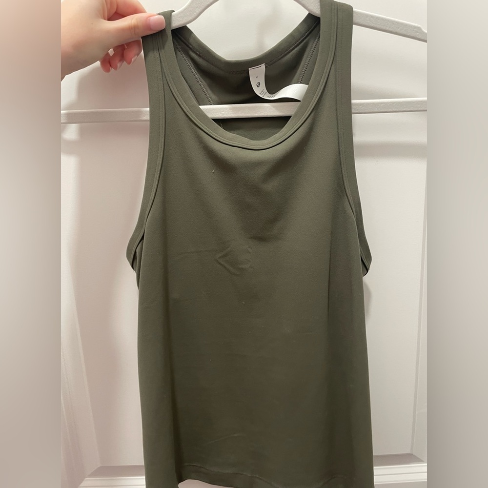 Lululemon Green Nulu Tank, Size 6 Brand new!!